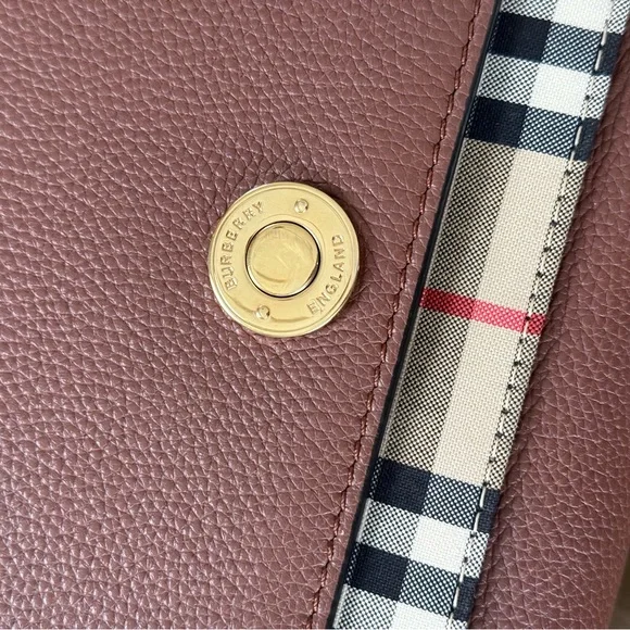 Burberry Vintage Checked Note Crossbody Bag - Picture 8 of 15